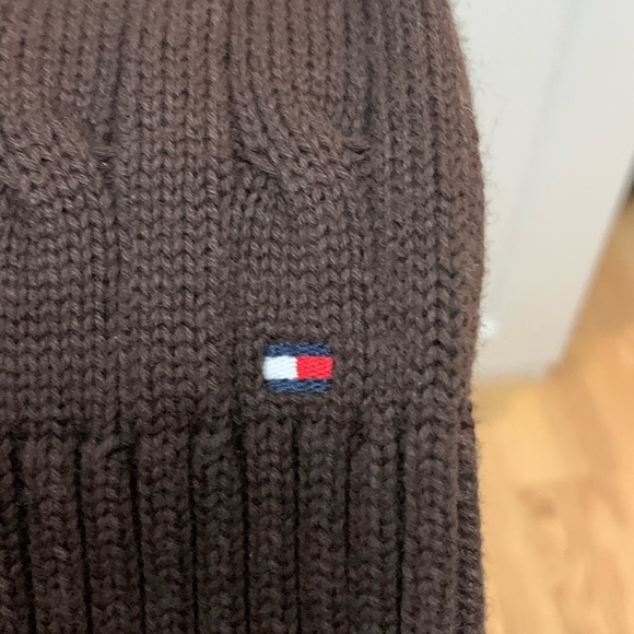 Tommy Hilfiger Sweater Bundle - Picture 5 of 8